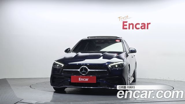 Mercedes-Benz C-Class 2023 — photo 3