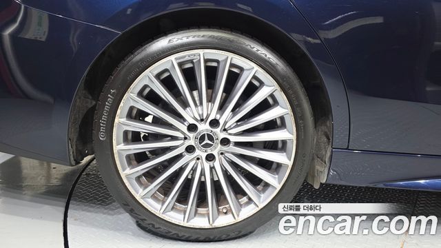 Mercedes-Benz C-Class 2023 — photo 5