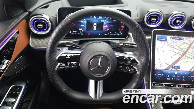 Mercedes-Benz C-Class 2023 — photo 13