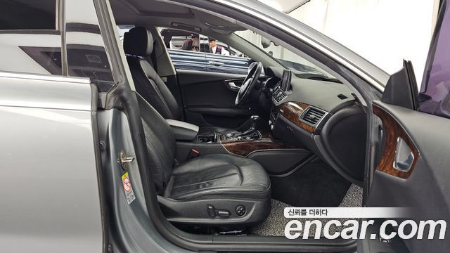 Audi A7 2014 — photo 11