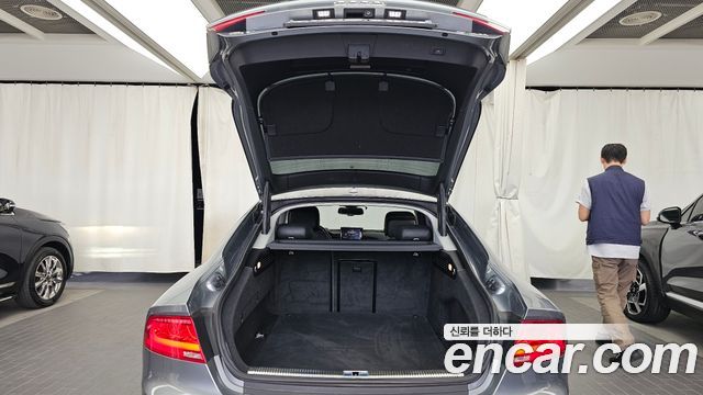Audi A7 2014 — photo 20