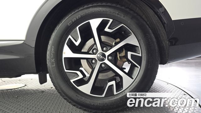 Kia Sportage 2023 — photo 7