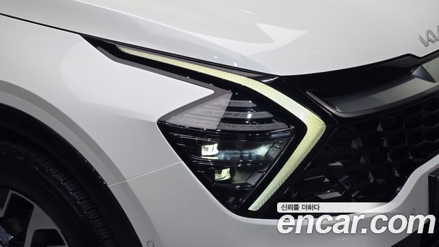 Kia Sportage 2023 — photo 8