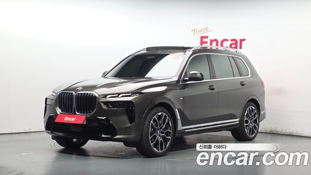 BMW X7 2023 — photo 1
