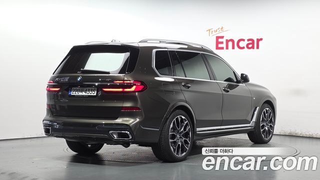 BMW X7 2023 — photo 2