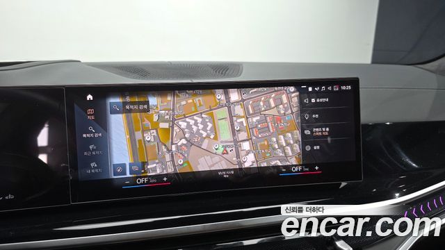 BMW X7 2023 — photo 21