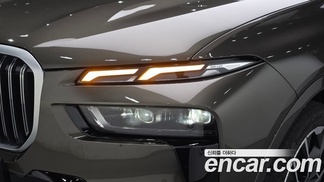 BMW X7 2023 — photo 8