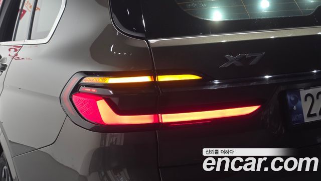 BMW X7 2023 — photo 9