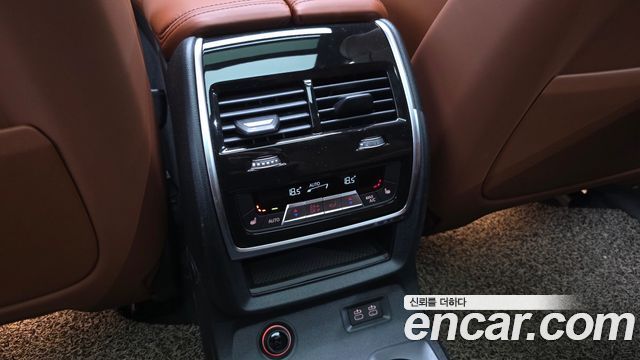 BMW X7 2023 — photo 36