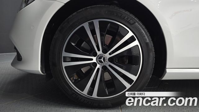 Mercedes-Benz E-Class 2020 — photo 5