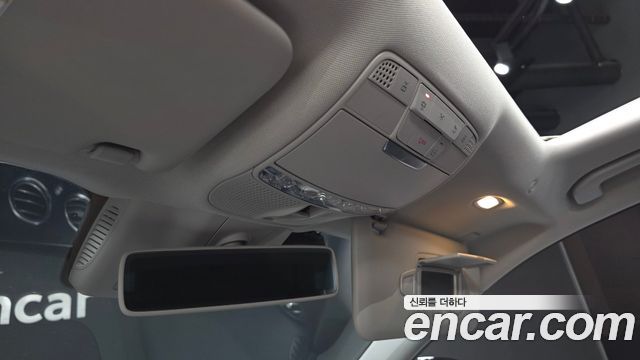 Mercedes-Benz E-Class 2020 — photo 28