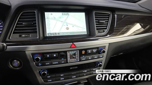 Genesis G80 2019 — photo 19