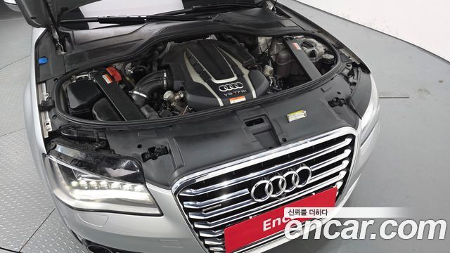 Audi A8 2013 — photo 6