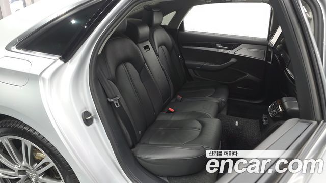Audi A8 2013 — photo 12
