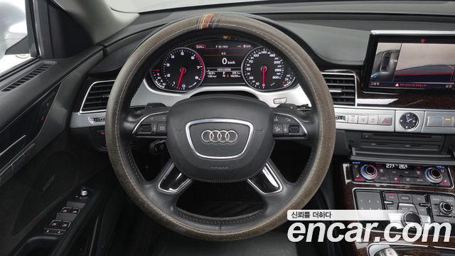 Audi A8 2013 — photo 14