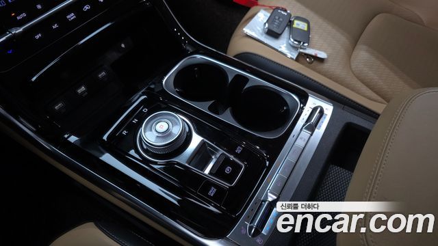 Kia Canival 2023 — photo 12