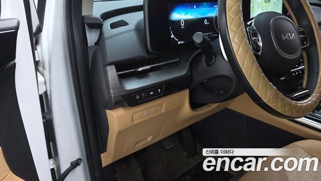 Kia Canival 2023 — photo 19