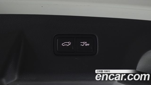 Kia Canival 2023 — photo 26