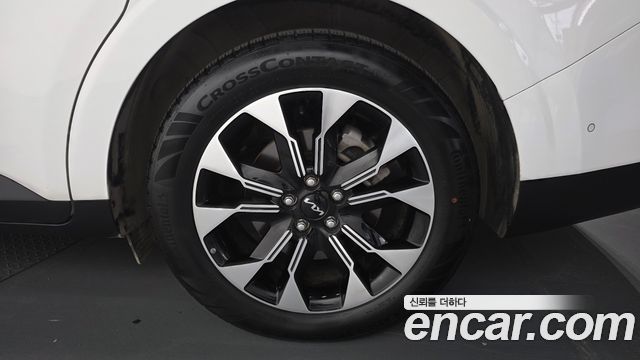 Kia Canival 2023 — photo 7