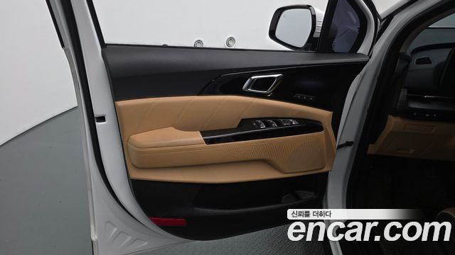 Kia Canival 2023 — photo 14