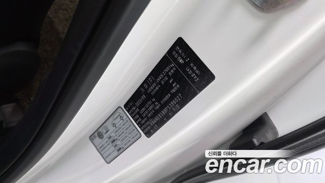 Kia Canival 2023 — photo 36