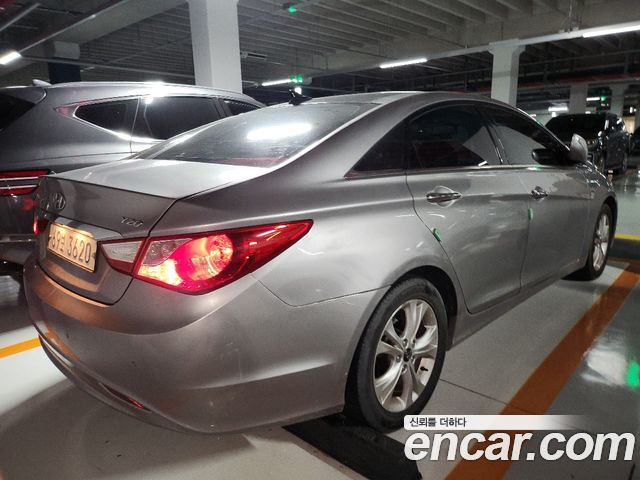 Hyundai Sonata 2010 — photo 5