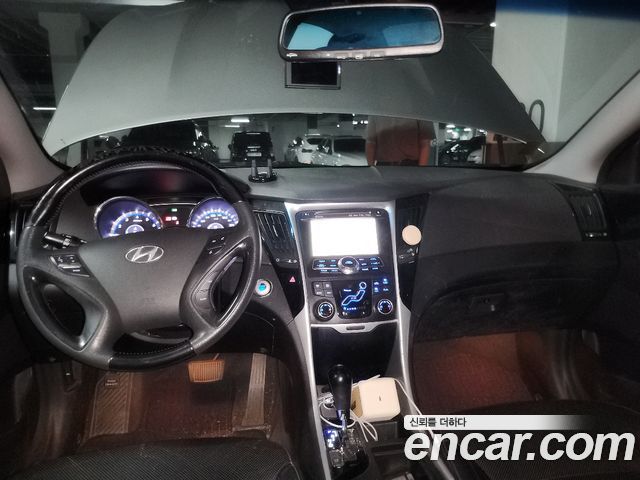 Hyundai Sonata 2010 — photo 8