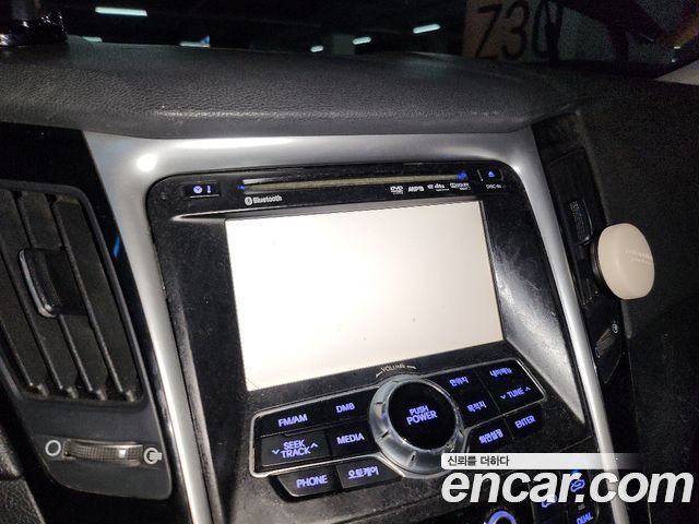 Hyundai Sonata 2010 — photo 21