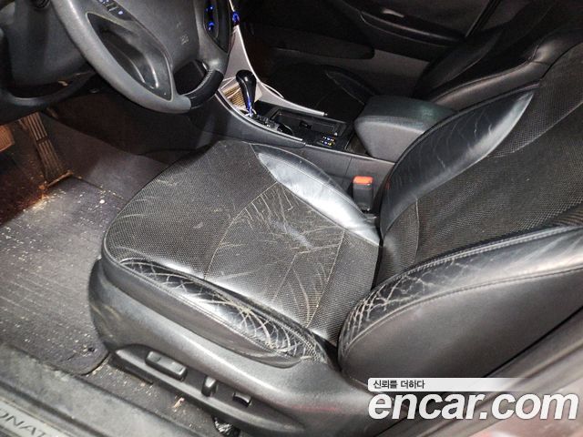 Hyundai Sonata 2010 — photo 14
