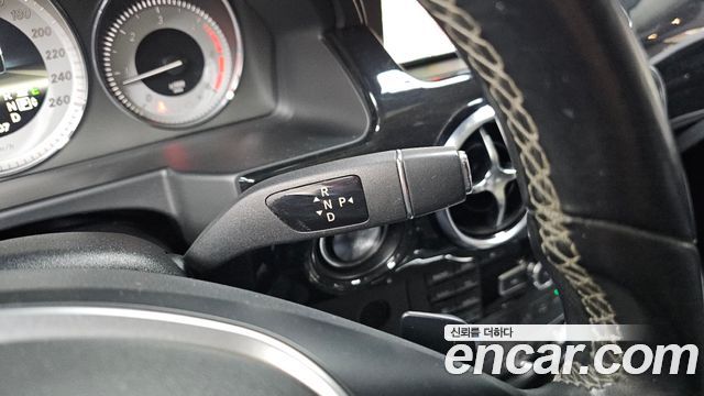 Mercedes-Benz GLK-Class 2013 — photo 23
