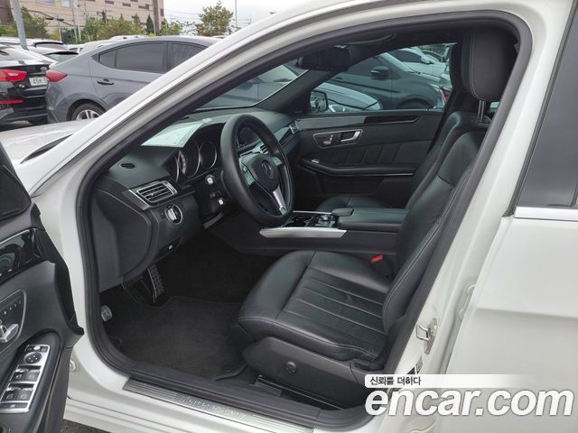 Mercedes-Benz E-Class 2014 — photo 7