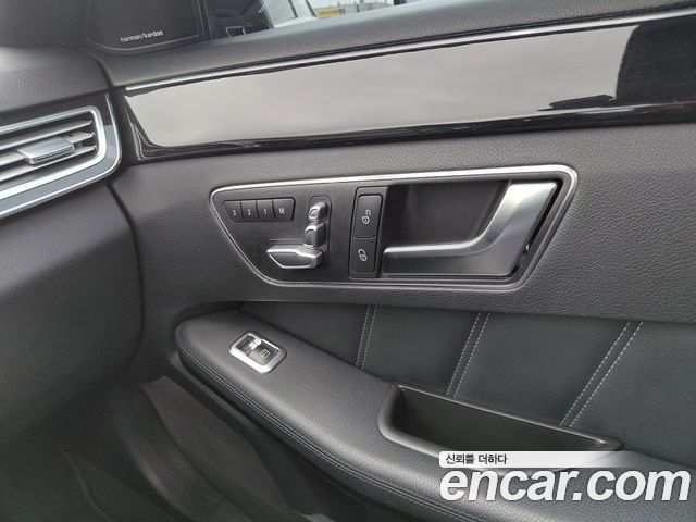 Mercedes-Benz E-Class 2014 — photo 14