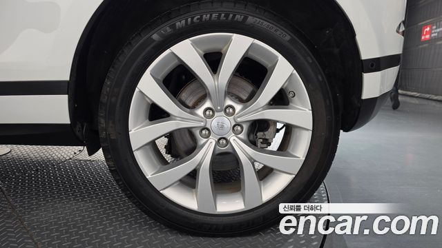 Land Rover Range Rover Evoque 2021 — photo 7