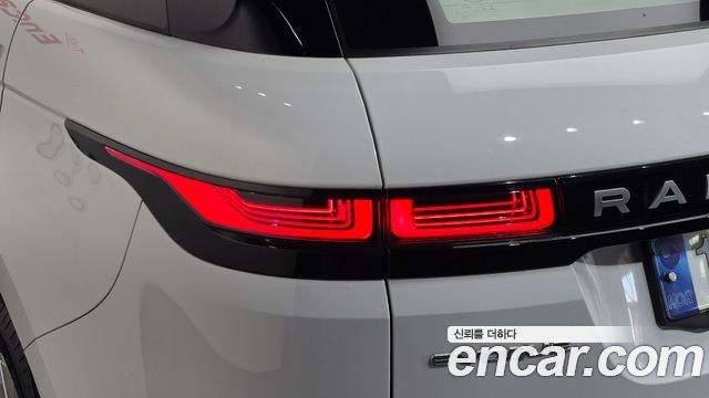 Land Rover Range Rover Evoque 2021 — photo 9