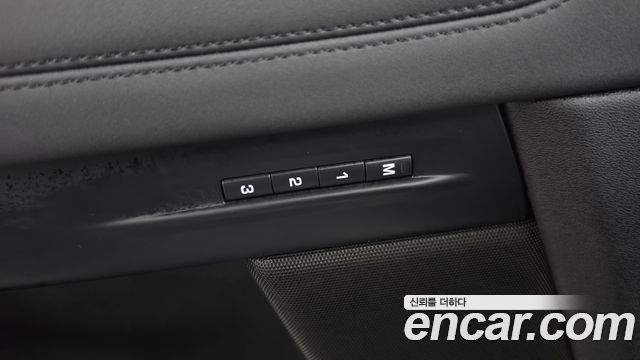 Land Rover Range Rover Evoque 2021 — photo 32