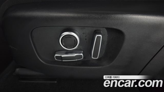 Land Rover Range Rover Evoque 2021 — photo 33