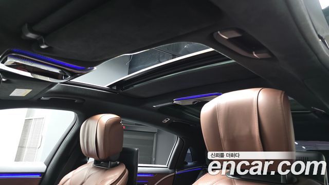Mercedes-Benz S-Class 2023 — photo 22