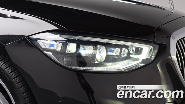 Mercedes-Benz S-Class 2023 — photo 8