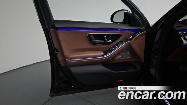 Mercedes-Benz S-Class 2023 — photo 14