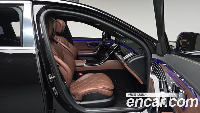 Mercedes-Benz S-Class 2023 — photo 16