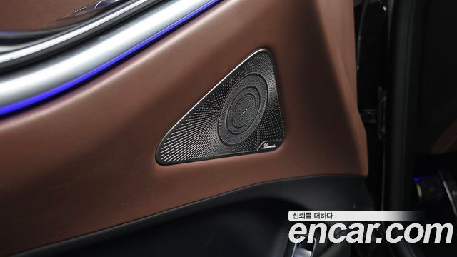 Mercedes-Benz S-Class 2023 — photo 33