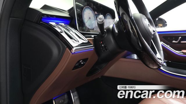 Mercedes-Benz S-Class 2023 — photo 38