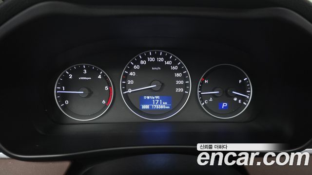 Hyundai Starex 2018 — photo 8