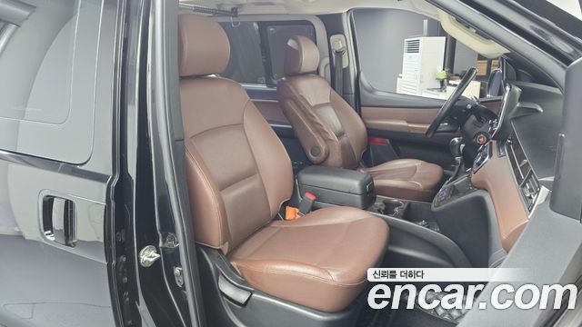 Hyundai Starex 2018 — photo 16