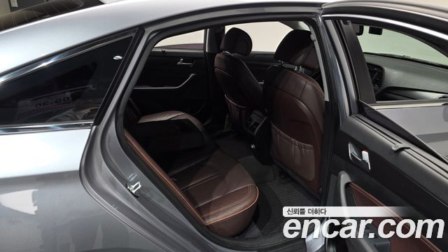 Hyundai Sonata 2017 — photo 18