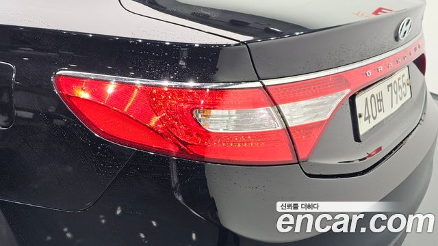Hyundai Grandeur 2015 — photo 9