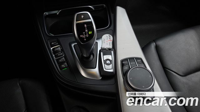 BMW 4-Series 2020 — photo 12