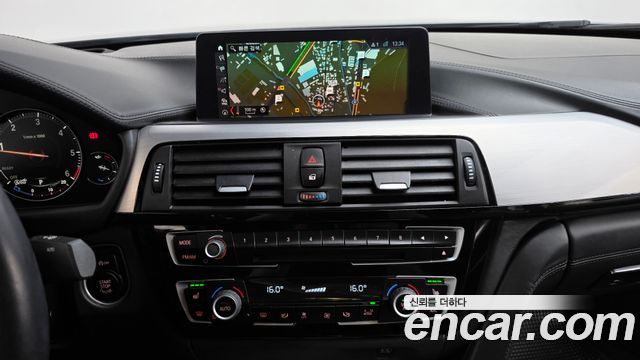 BMW 4-Series 2020 — photo 18