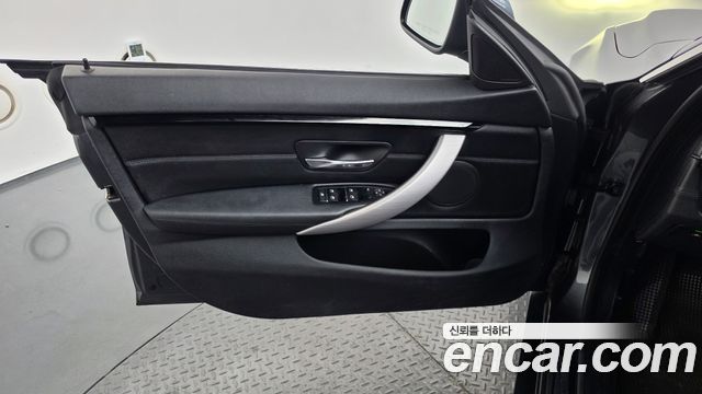 BMW 4-Series 2020 — photo 14
