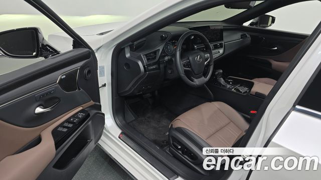 Lexus ES 2026 — photo 13
